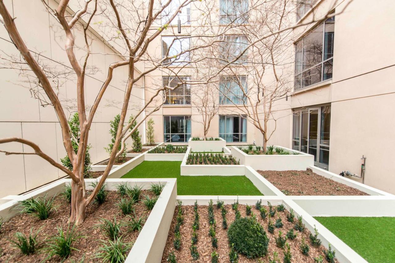 מלון The Westin מלבורן מראה חיצוני תמונה The courtyard at the new building